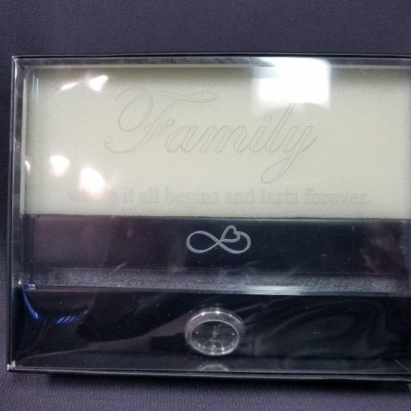 Acrylic Family Plaque with Clock - Picture 2 of 3